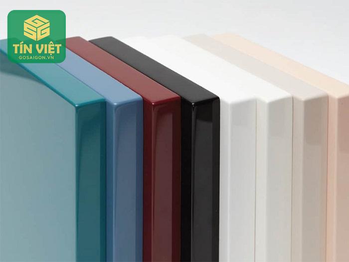 Ván phủ Acrylic bóng gương