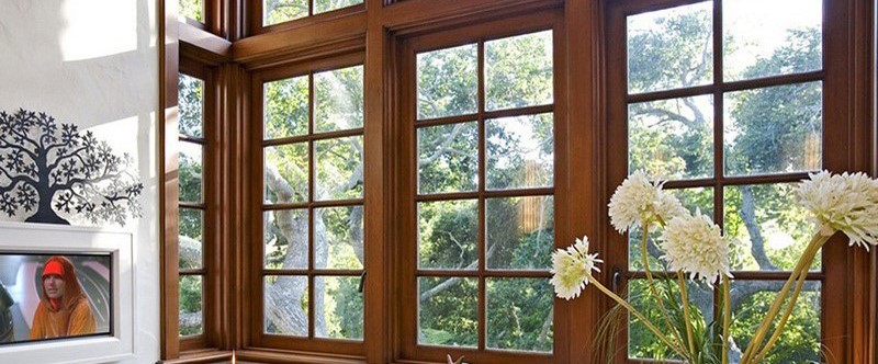 Mẫu vách cửa sổ gỗ tự nhiên