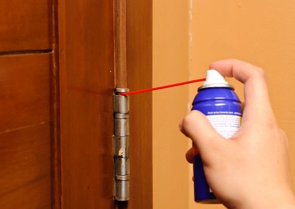 Hướng dẫn từng bước khắc phục cửa gỗ bị xệ tại nhà