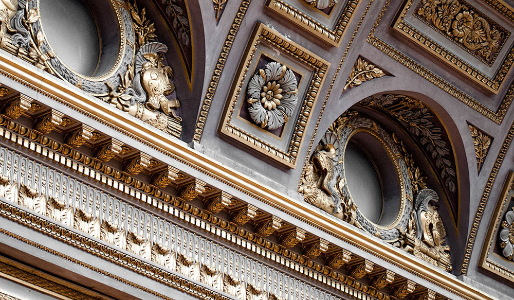 Hoa văn trong phong cách Baroque tỉ mỉ trong từng chi tiết nhỏ