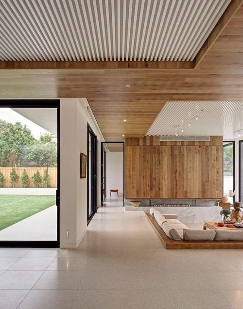 Mẫu trần gỗ công nghiệp phong cách hiện đại
