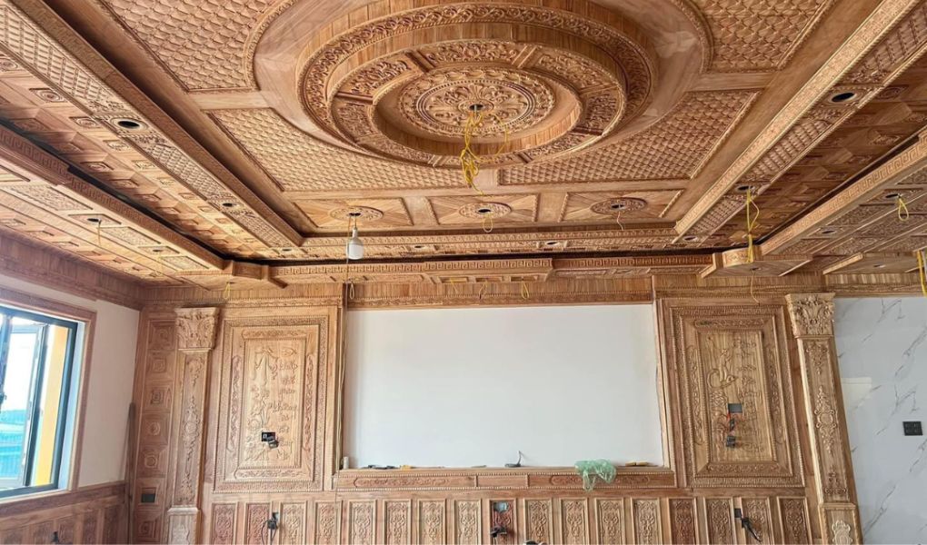 Trần gỗ ghép phủ veneer tự nhiên