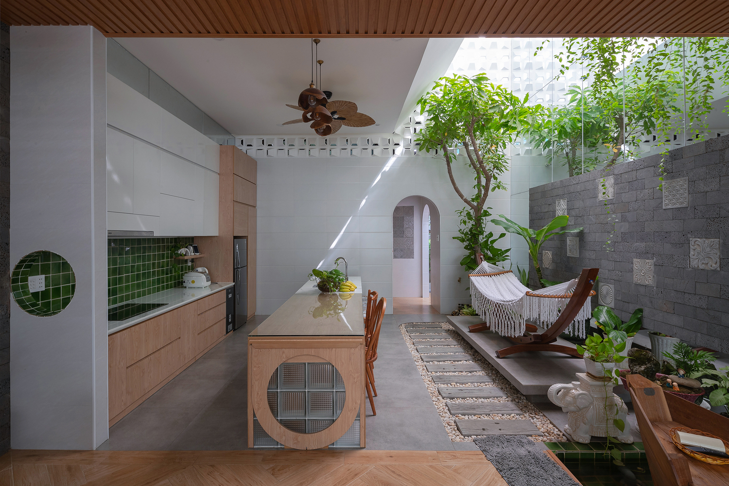 Phong cách tropical - Phòng bếp và phòng ăn