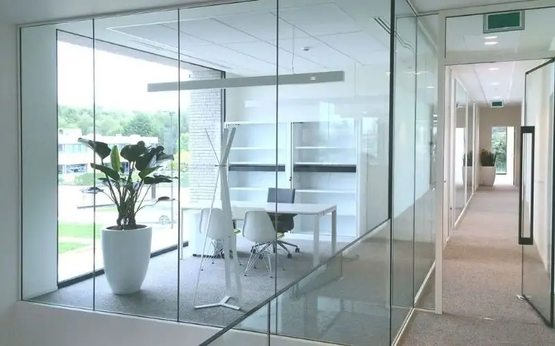 Vách ngăn văn phòng